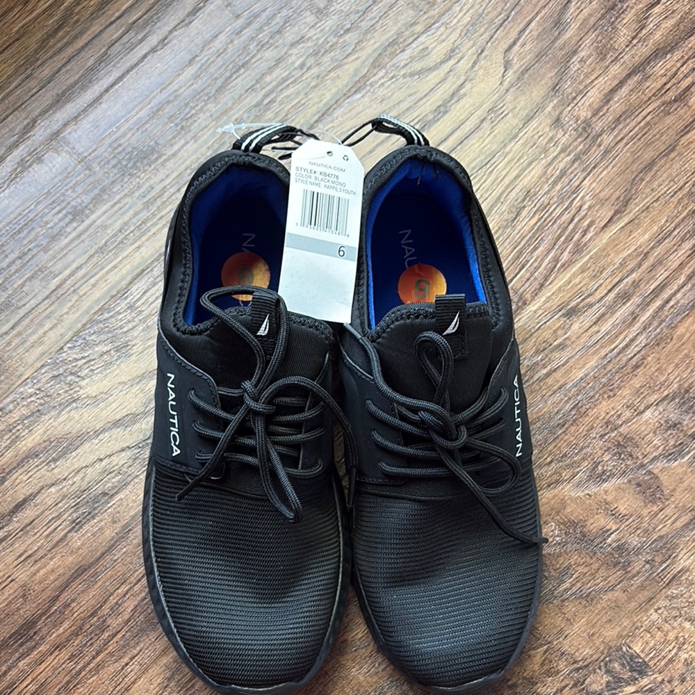 Nautica Black Sneakers Mesh Lace-Up Design